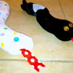 kid craft sock snakes lollyjane.com