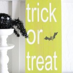 trick-or-treat-wood-sign-halloween-decor-lollyjane.com