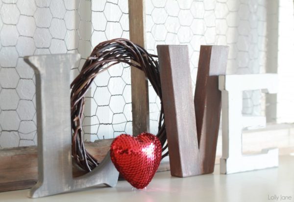 valentines day love letters mantel decor (6)