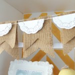 Vintage feeling burlap and lace doily bunting #craftroom #vintage