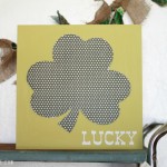 Cute DIY St. Patrick's Day polka dot wood art by @LollyJane