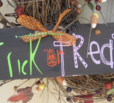 Trick or Treat wreath sign