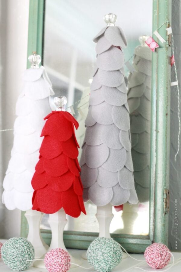 Super easy to make felt scalloped christmas trees from lollyjane.com!