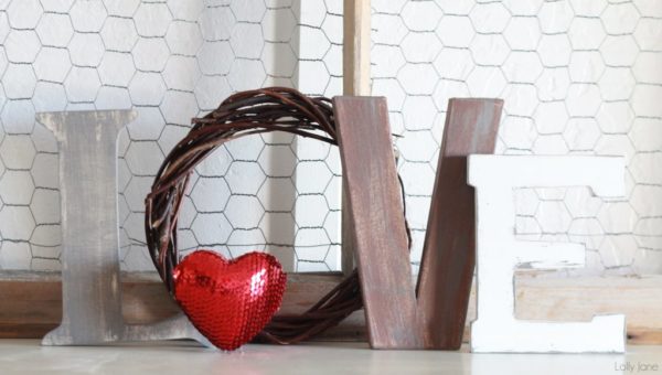 valentines day love letters mantel decor (4)