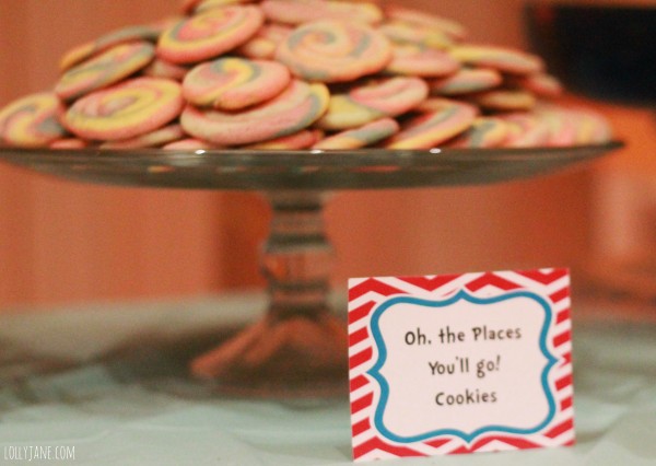 New-Beginnings-Dr-Seuss-decorating-ideas-cookies