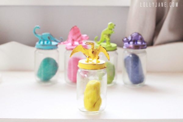 Dinosaur jar lids for kids storage | www.lollyjane.com