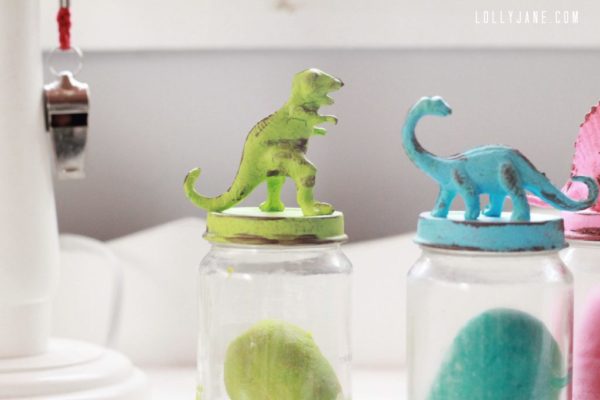 Dinosaur jar lids for kids storage | www.lollyjane.com