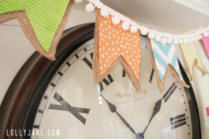 Super cute spring pom pom burlap bunting tutorial... perfect for Easter! 