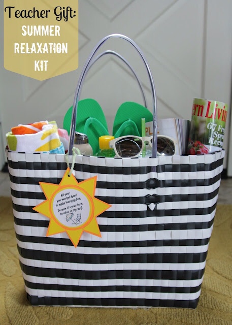 The Organized Wife summer relaxation gift via LollyJane.com #teacherappreciation