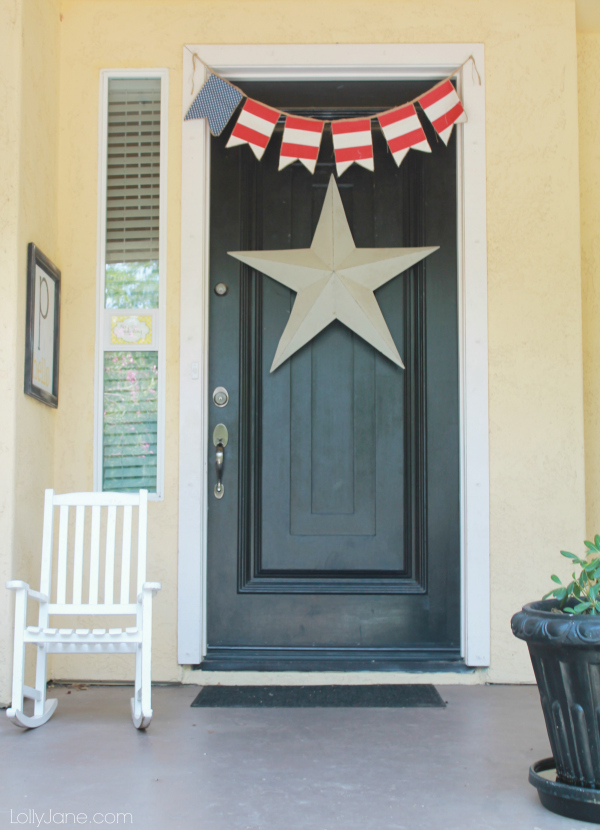 Quick 4th of July decor: bunting & giant star on your front door. #4thofJuly #bunting