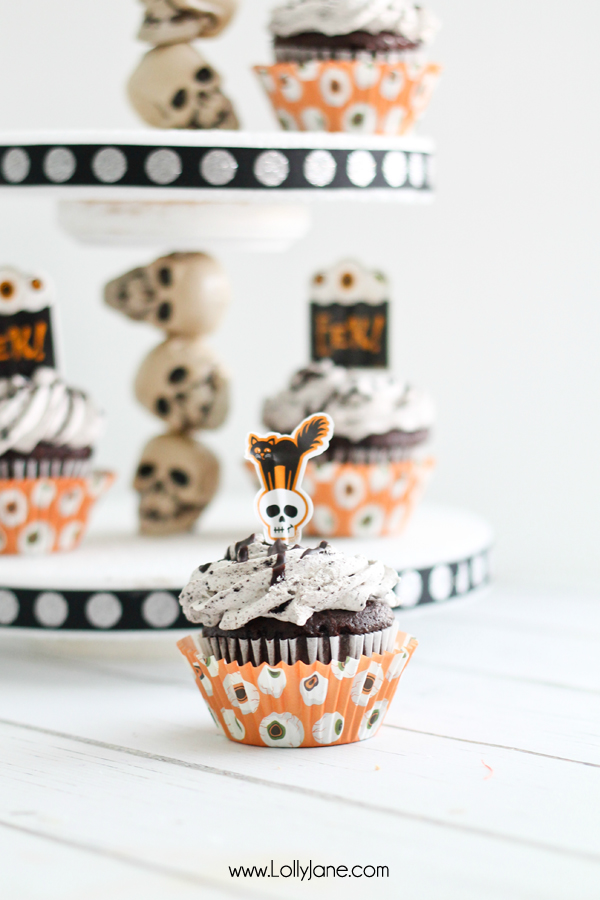 Cute DIY Halloween skull cupcake stand