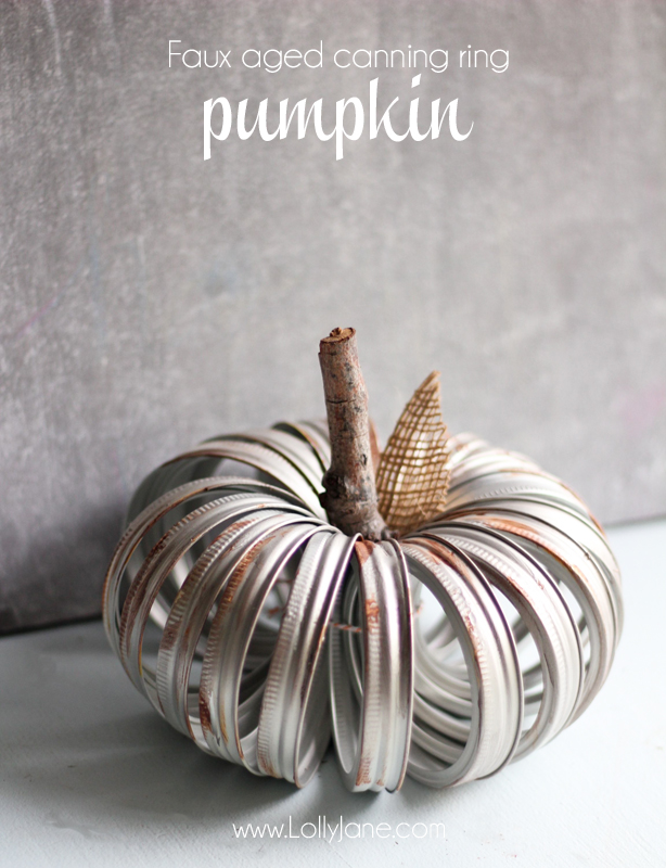 Loving this mason jar ring pumpkin craft! Such a pretty faux aged canning ring pumpkin!! Cute cheap and easy fall decor idea! Love easy fall decor crafts!