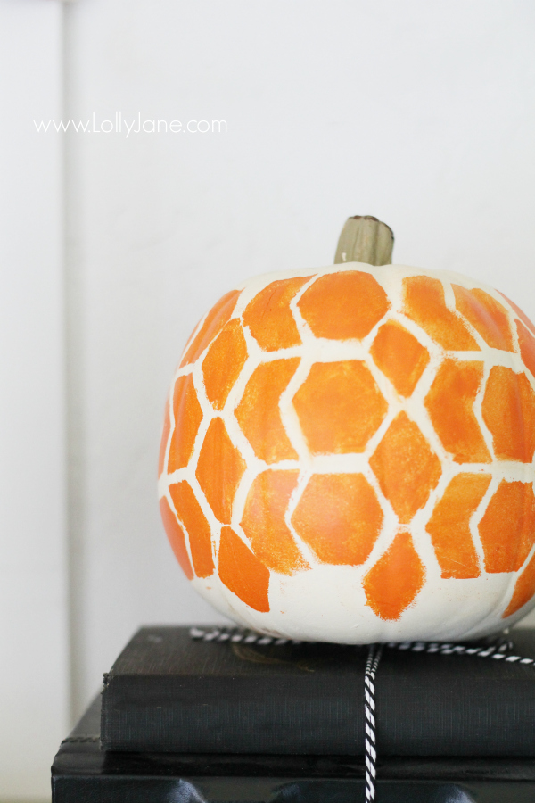 Easy Halloween honeycomb painted pumpkin tutorial.