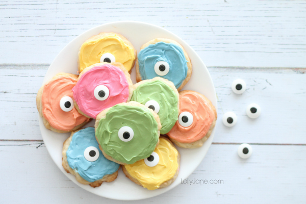 Easy rainbow monster cookies! So cute & playful for Halloween!