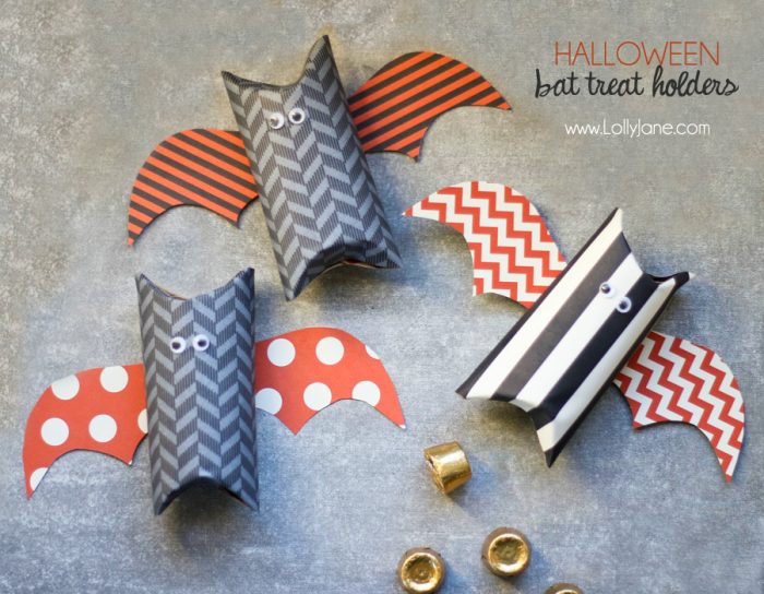 Cute Halloween bat treat holders made from toilet paper rolls | via lollyjane.com