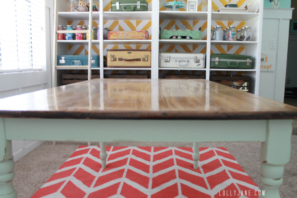 DIY mint farmhouse table using homemade chalk paint. Easy tutorial!