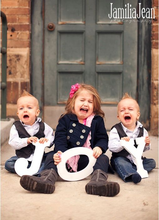 Too cute! 25 Family Christmas picture ideas