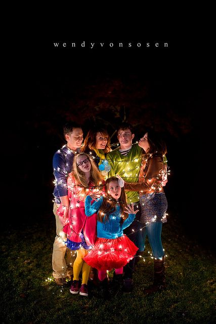 25 more cute Family Christmas picture ideas