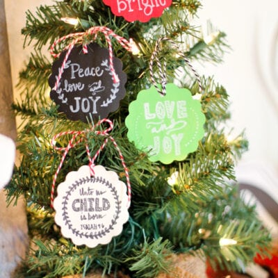 Faux chalkboard Christmas ornament tags