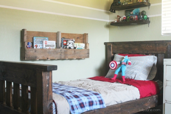 Diy Pallet Bookshelf