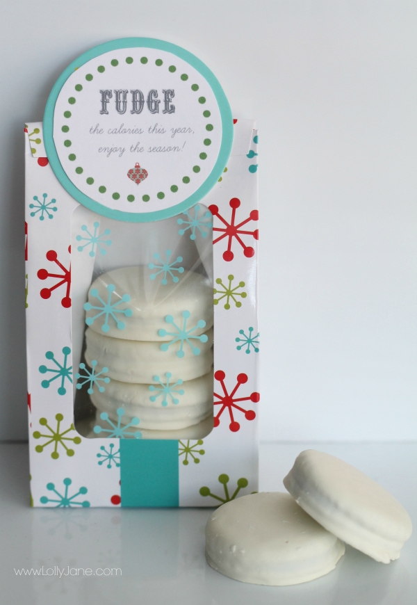 Fudge the calories this season neighbor gift idea! via lollyjane.com