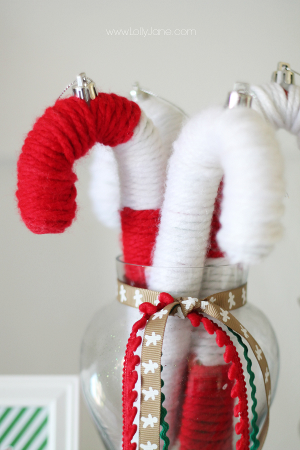 Cute yarn candy cane tutorial via lollyjane.com