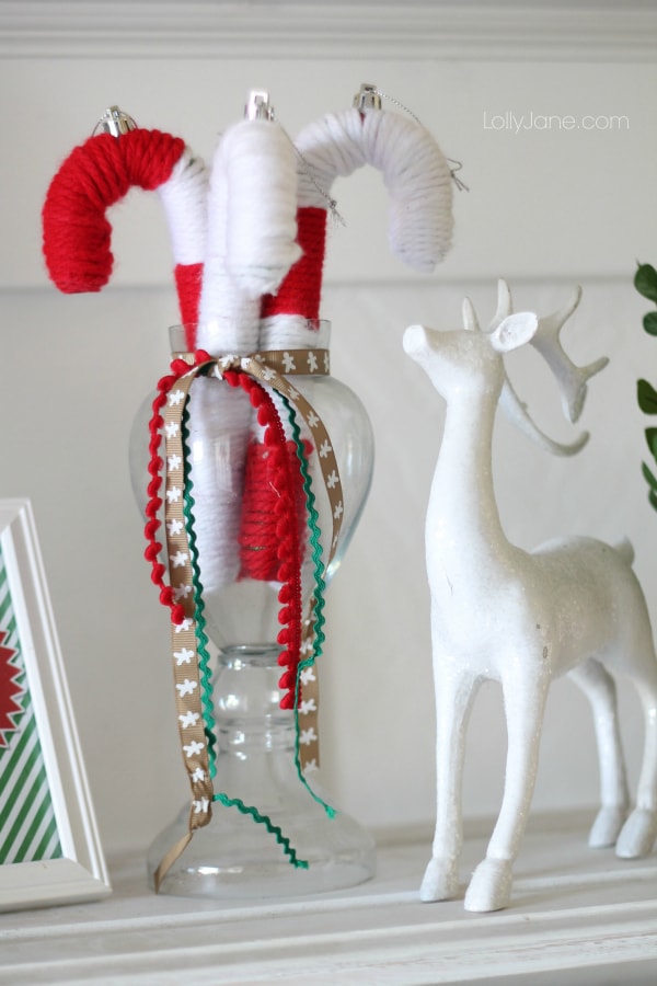 Cute yarn candy cane tutorial via lollyjane.com