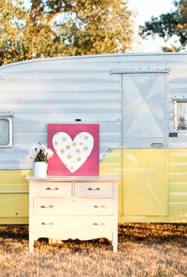 Cute glitter polka dot heart sign perfect for Valentine's Day!