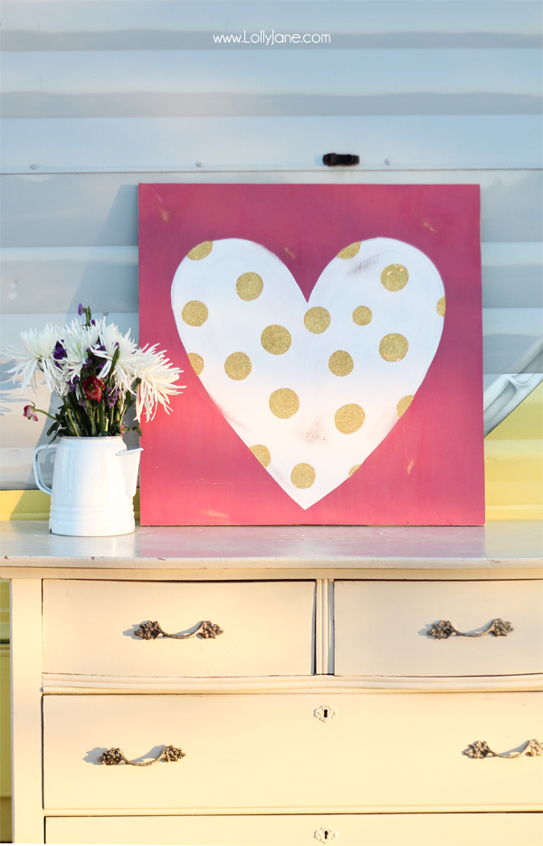 Glittery polka dot heart sign, perfect for Valentine's Day!