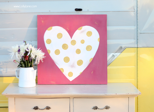 Cute glitter polka dot heart sign perfect for Valentine's Day!