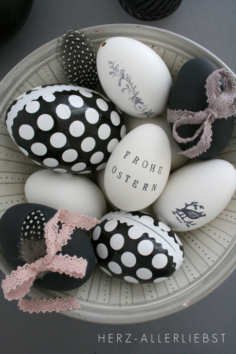 B&W Easter Eggs + 26 other cute Easter/spring ideas! via lollyjane.com