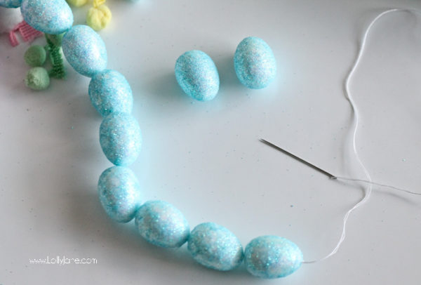 Make your own Easter egg garland... for less than $10 and in 10 minutes!