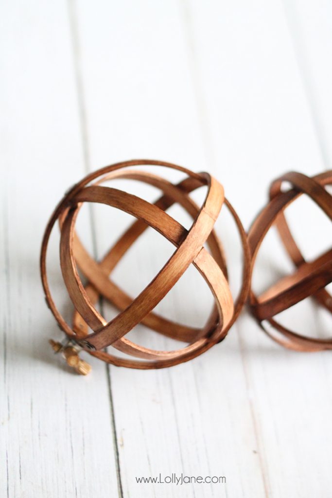 DIY Embroidery Hoop Spheres | Check out how these wood embroidery hoops turn into pretty home decor accents! Love these diy embroidery hoop spheres, such a fun diy home decor craft!