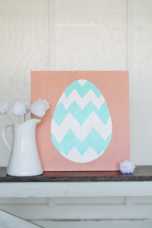 Spring Easter egg sign decor, quick tutorial!  |via LollyJane.com #spring #easter