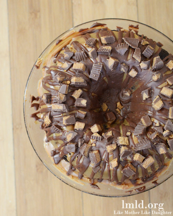 Delicious! Chocolate Peanut Butter Bundt Cake #lmldfood