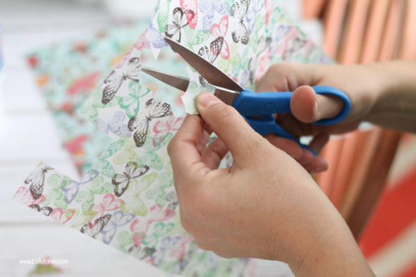 Making a paper transfer decoupaged spring egg by lollyjane.com