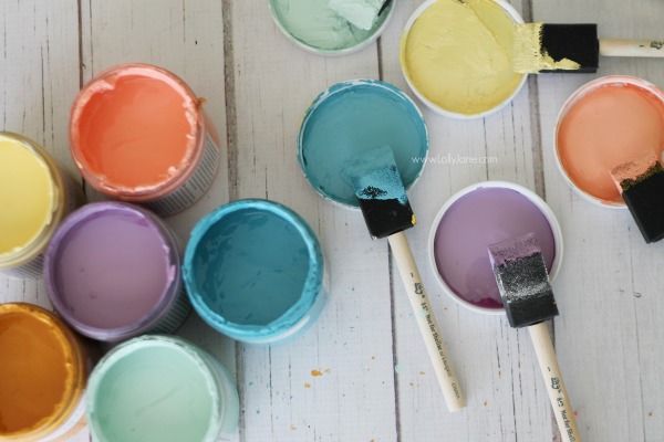 Love Americana DecoArt's variety of chalky paint colors. Come see how to use this affordable paint! @lollyjaneblog