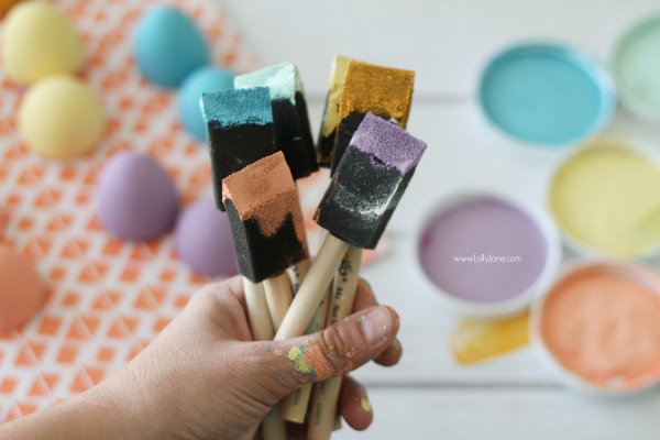 Love Americana DecoArt's variety of chalky paint colors. Come see how to use this affordable paint! @lollyjaneblog