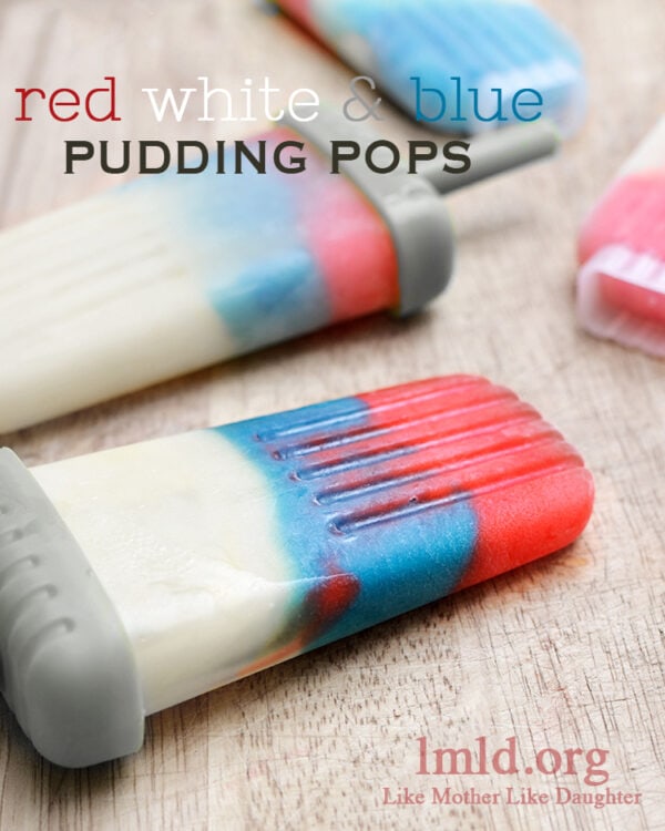 Red White and Blue Pudding Pops via @lmldfood. Perfect 4th of July or summer treat!