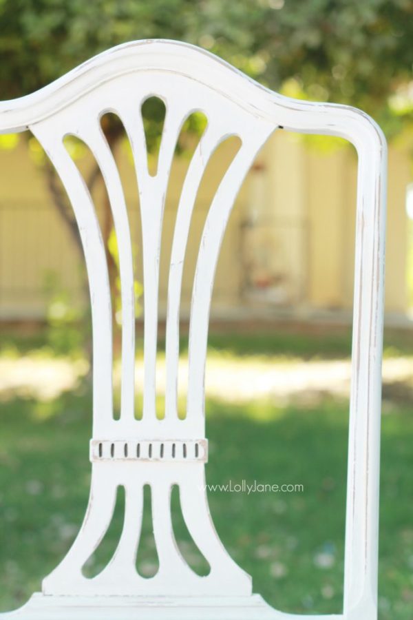 Pretty "chippy" finish on this chair makeover via @lollyjaneblog