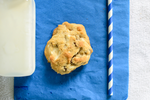 Yummy DOUBLE chocolate chunk cookies!! |via lollyjane.com