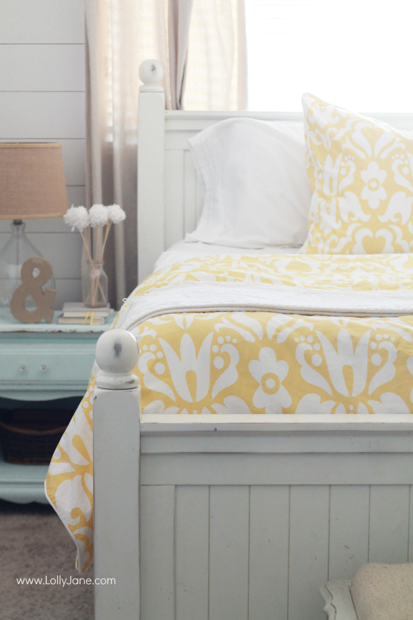Master Bedroom Refresh, hello yellow! Gorgeous duvet + shams! | via www.lollyjane.com
