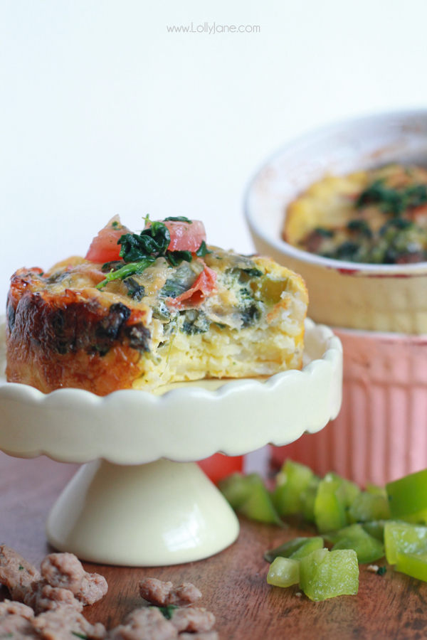 Sausage & Egg Hash Brown Cups. Perfect for breakfast or brunch! | lollyjane.com