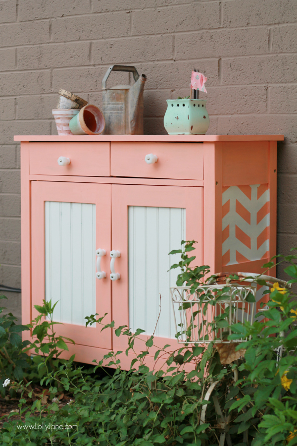 Pretty painted DIY rolling garden cart | via lollyjane.com