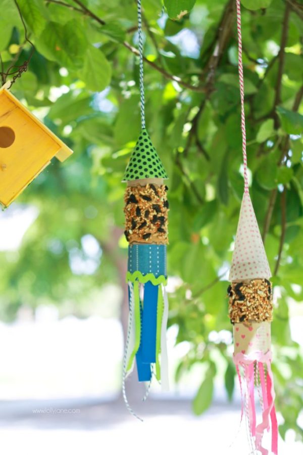 DIY rocket bird feeder