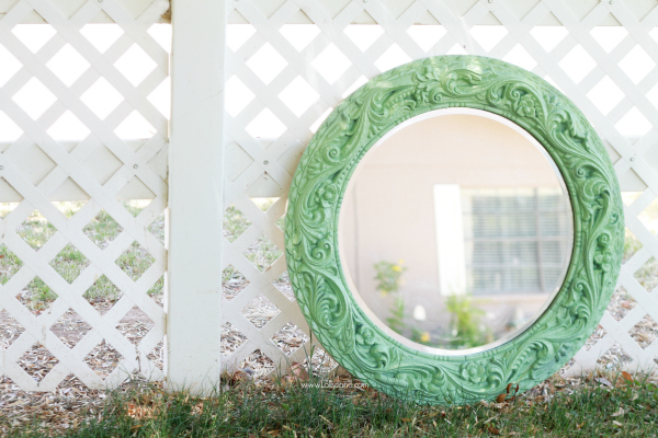 Spray Painted Mint Mirror | lollyjane.com