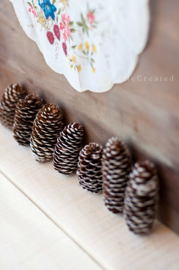 Easy acorn fall decor, so pretty!