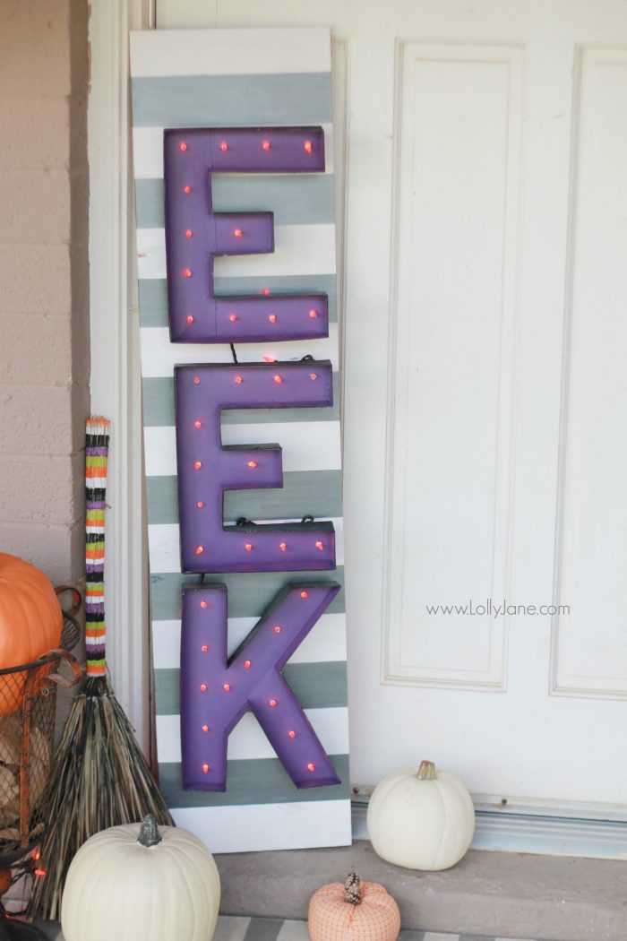 DIY | EEK marquee Halloween sign, so cute! Looking for easy Halloween decor? This Halloween craft is a must make!