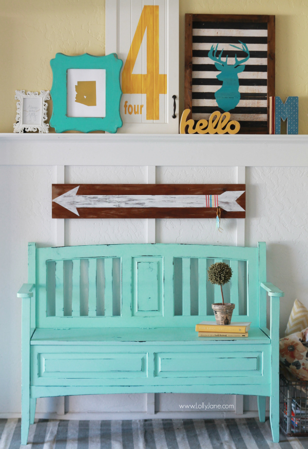 Gorgeous teal bench makeover!  See how easy it is to refinish old furniture to make it new again.| lollyjane.com