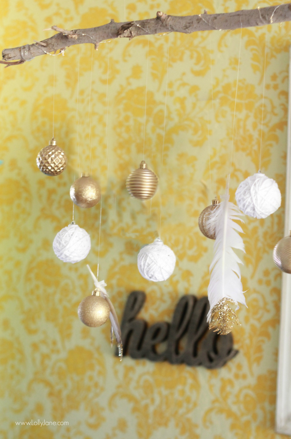 Easy fall tablescape ideas + DIY gold dipped feather tutorial |www.lollyjane.com